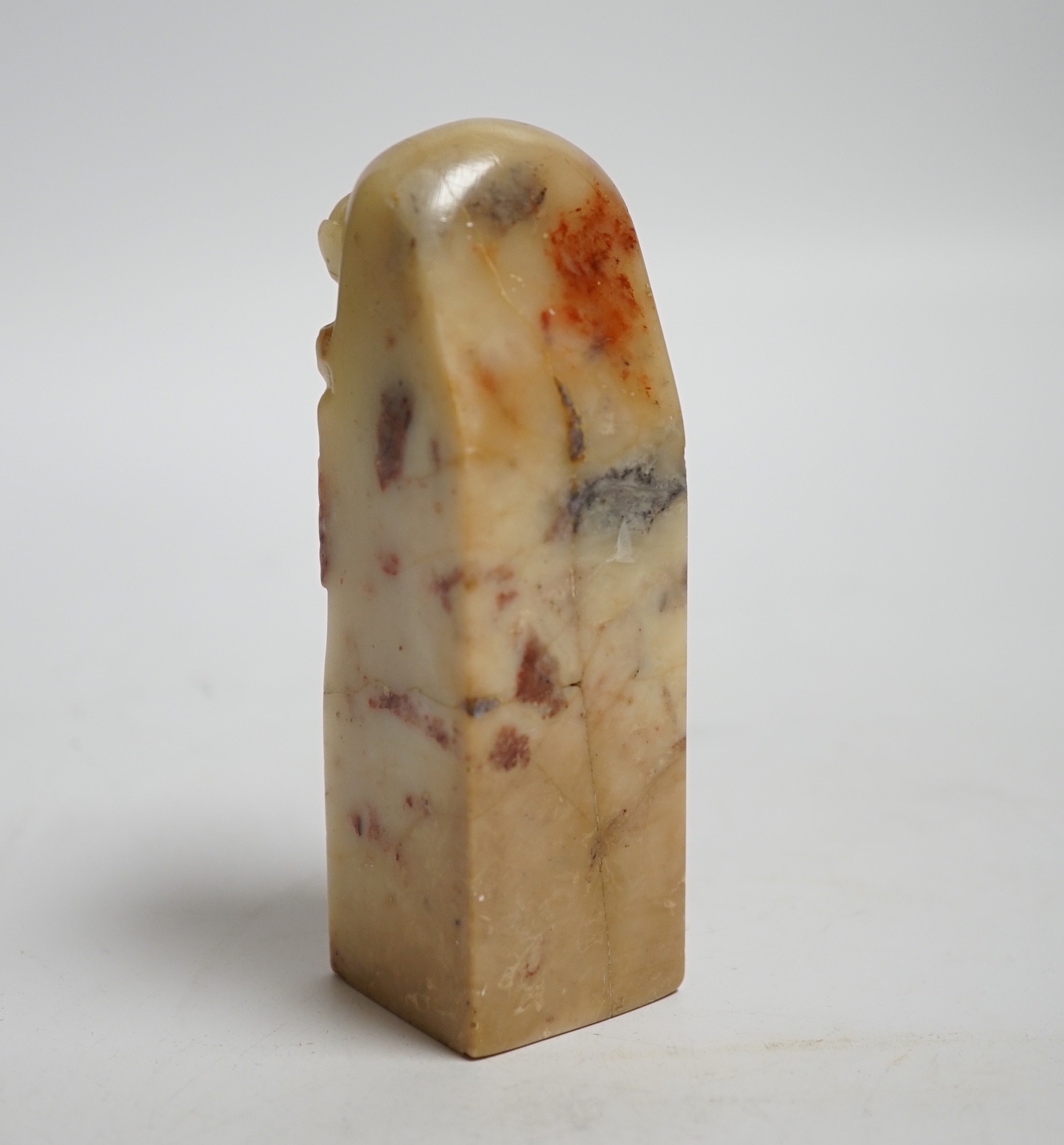 A Chinese soapstone seal, Qing dynasty, 11cm